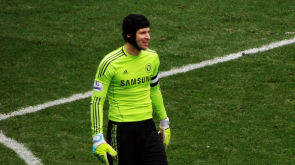 Zdroj: "Chelsea goalkeeper Petr Cech" by Ben Sutherland is licensed under CC BY 2.0.